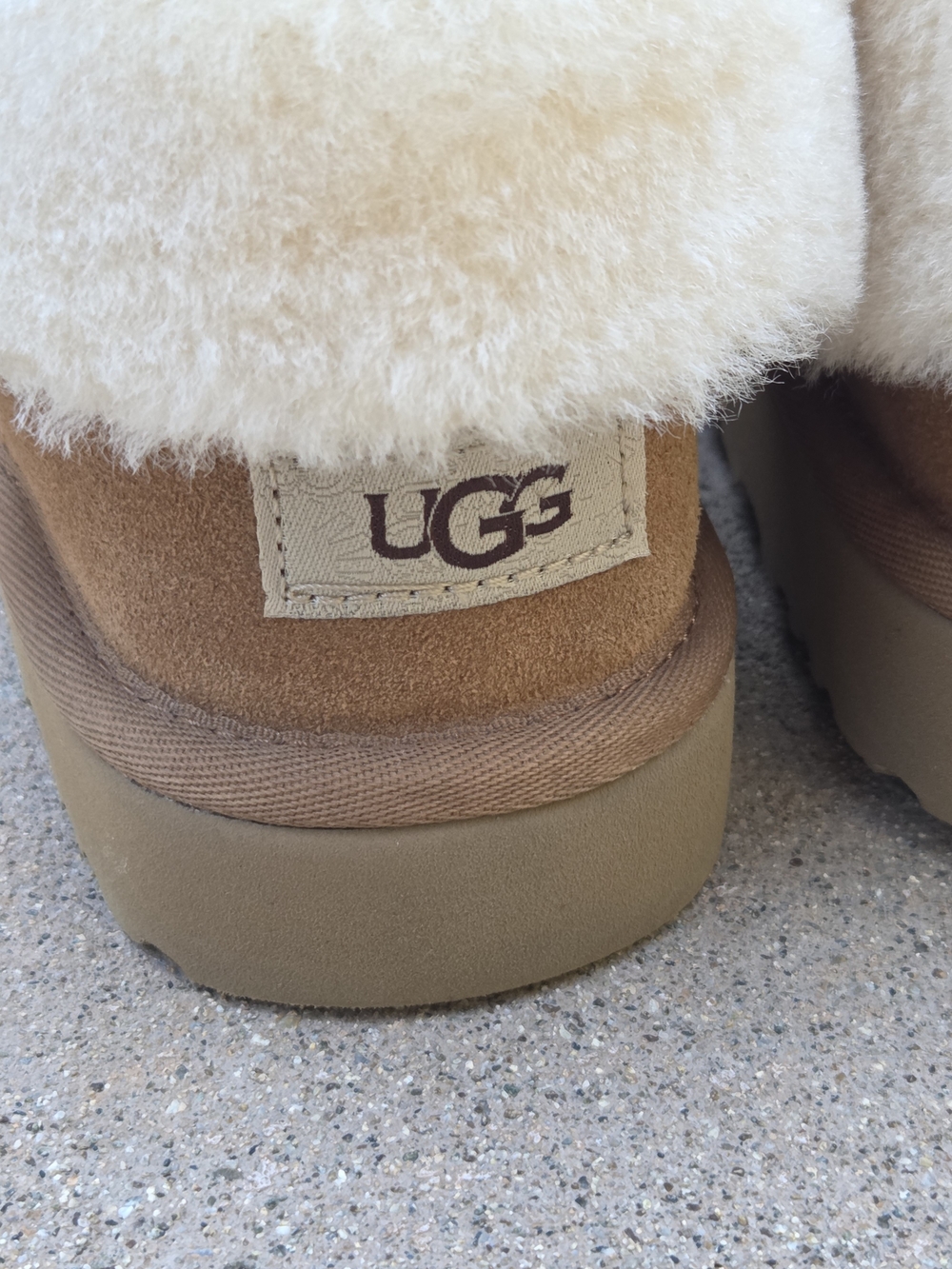 UGG Diara Boot Chestnut Suede Shearling Fur Cuffed Booties Women's Size 10 - Picture 6 of 13